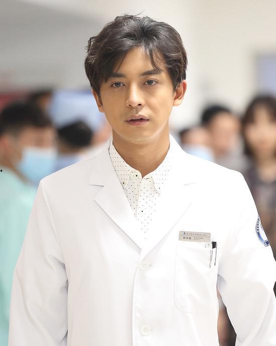 吃瓜组长李佳航,吃瓜组长如何引领娱乐圈潮流